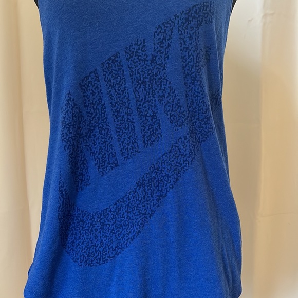 Nike Twisted back burnout tank top - Picture 3 of 10